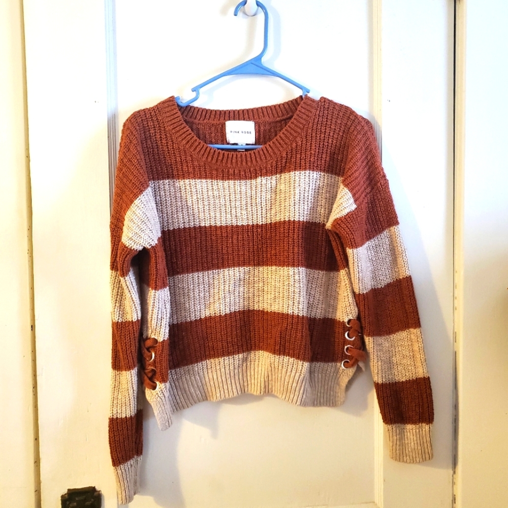 STRIPED SWEATER